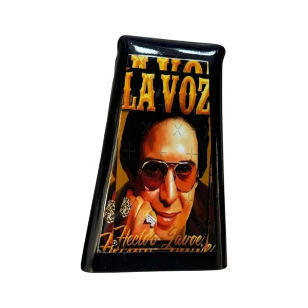 Campana salsera color NEGRA HECTOR LAVOE con estuche y golpeador fabricada por musicales el clarin