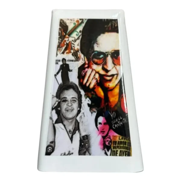 Campana salsera color blanca HECTOR LAVOE con estuche y golpeador fabricada por musicales el clarin